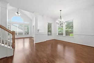 12600 Lee Park Ln, Austin, TX 78732 - Photo 9