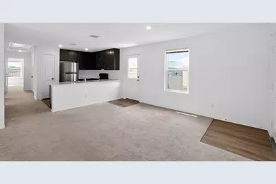 604 Marty Allen Loop, Jarrell, TX 76537 - Photo 5