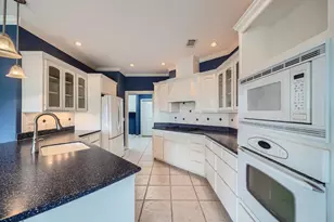 128 Oak Crest Dr, Bertram, TX 78605 - Photo 9