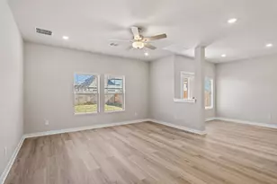 251 Red Tail Hawk Ln, Cedar Creek, TX 78612 - Photo 11