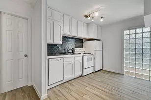 5700 Avenue G, Austin, TX 78752 - Photo 13
