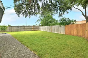 5700 Avenue G, Austin, TX 78752 - Photo 21