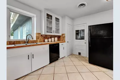 5700 Avenue G, Austin, TX 78752 - Photo 7