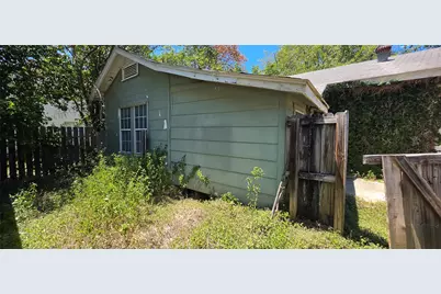125 S Bishop Street, San Marcos, TX 78666 - Photo 5