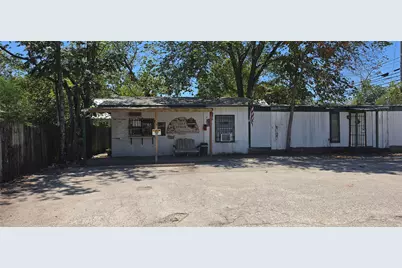 125 S Bishop Street, San Marcos, TX 78666 - Photo 9