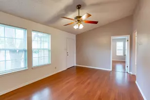 913 E 53rd 1/2 St, Austin, TX 78751 - Photo 3