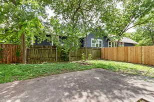 913 E 53rd 1/2 St, Austin, TX 78751 - Photo 21