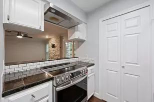 6727 Old Quarry Ln, Austin, TX 78731 - Photo 7