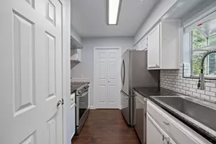 6727 Old Quarry Ln, Austin, TX 78731 - Photo 5