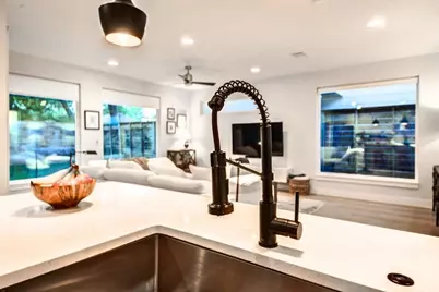 916 E 50th Street #1, Austin, TX 78751 - Photo 11