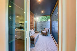 916 E 50th St, Austin, TX 78751 - Photo 13