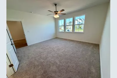 504 Bloomington Loop, Hutto, TX 78634 - Photo 9