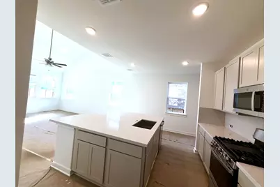 504 Bloomington Loop, Hutto, TX 78634 - Photo 7