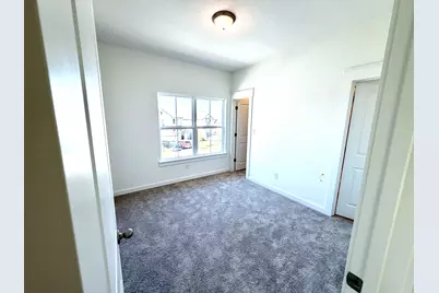 504 Bloomington Loop, Hutto, TX 78634 - Photo 19