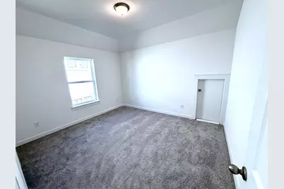 504 Bloomington Loop, Hutto, TX 78634 - Photo 17