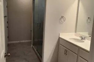 1033 Legend Milton Ln, Austin, TX 78748 - Photo 9