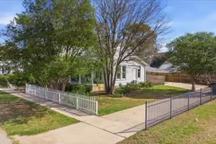 709 Hill St, Bastrop, TX 78602 - Photo 29