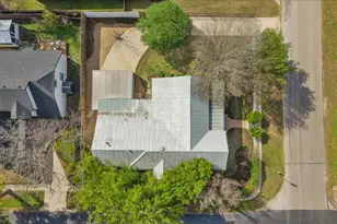 709 Hill St, Bastrop, TX 78602 - Photo 35