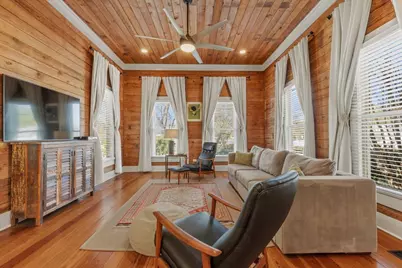 709 Hill Street, Bastrop, TX 78602 - Photo 9