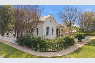 709 Hill Street, Bastrop, TX 78602 - Photo 3