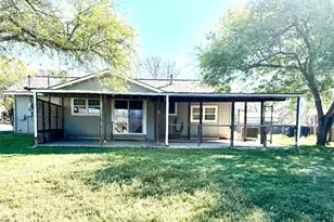 606 Mildred St, Burnet, TX 78611 - Photo 5