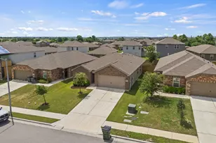 108 Maywood Ln, Jarrell, TX 76537 - Photo 33