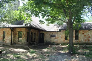 211 Thomas Oaks Dr, Wimberley, TX 78676 - Photo 7