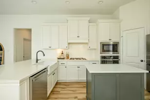 337 Langhorne Bnd, Liberty Hill, TX 78642 - Photo 3