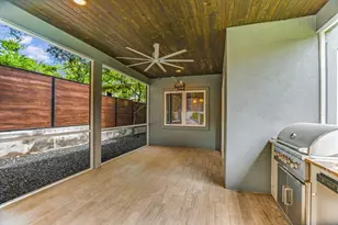 2109 W 12th St, Austin, TX 78703 - Photo 23