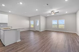 200 Sleep Holw, Jarrell, TX 76537 - Photo 13