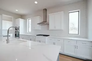 7212 Celebration Ct, Leander, TX 78645 - Photo 5