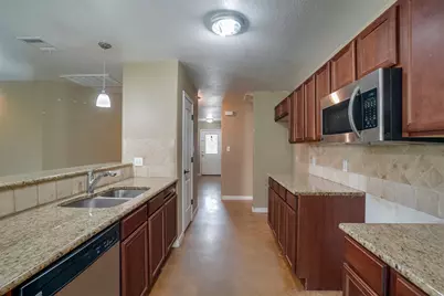 324 Kaanapali Lane, Bastrop, TX 78602 - Photo 7