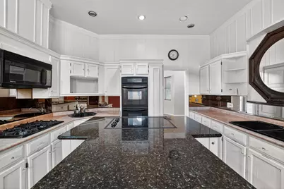 2113 Cervin Boulevard, Austin, TX 78728 - Photo 13