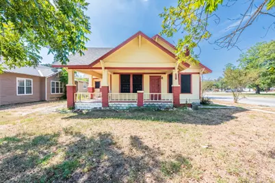 802 E Crockett Street, Luling, TX 78648 - Photo 1