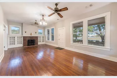 802 E Crockett Street, Luling, TX 78648 - Photo 5