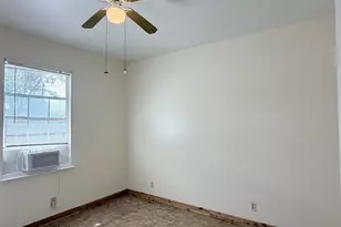 251 Zimmerman Ave, Bastrop, TX 78602 - Photo 5
