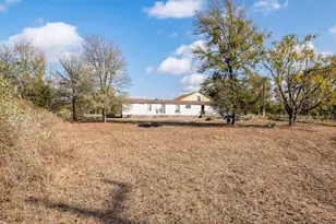 119 E Clearview Cemetery Rd, Bastrop, TX 78602 - Photo 7