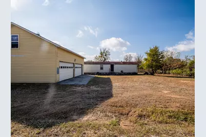 119 E Clearview Cemetery Road, Bastrop, TX 78602 - Photo 9