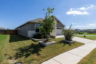 2803 Canteen Crk Wy, Round Rock, TX 78665 - Photo 29