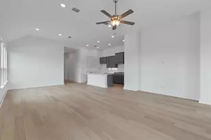 566 Sage Thrasher Cir, Dripping Springs, TX 78620 - Photo 13