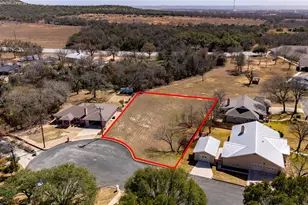 2009 Woodway Ct, Fredericksburg, TX 78624 - Photo 1