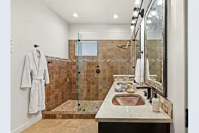 11 Treehaven Lane, The Hills, TX 78738 - Photo 15