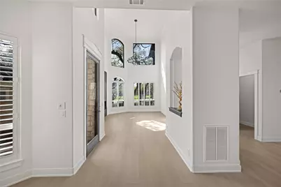 11 Treehaven Lane, The Hills, TX 78738 - Photo 3