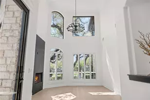 11 Treehaven Ln, The Hills, TX 78738 - Photo 7