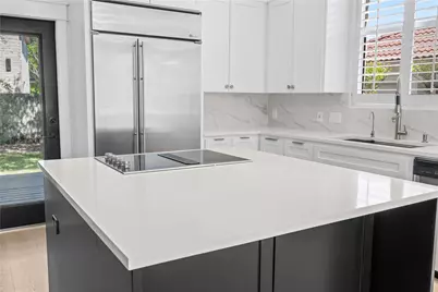 11 Treehaven Lane, The Hills, TX 78738 - Photo 7