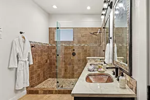 11 Treehaven Ln, The Hills, TX 78738 - Photo 21