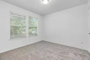 2301 Melissa Oaks Ln, Austin, TX 78744 - Photo 21