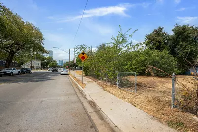 1906 E 2nd Street, Austin, TX 78702 - Photo 9