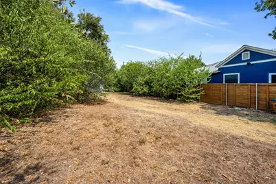 1906 E 2nd Street, Austin, TX 78702 - Photo 31