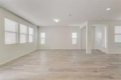 9100 Garnet Drive, Austin, TX 78729 - Photo 9